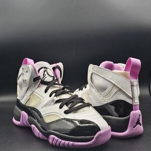 Jordan Jumpman Two Trey